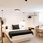 Ryous Mykonos Hotel *